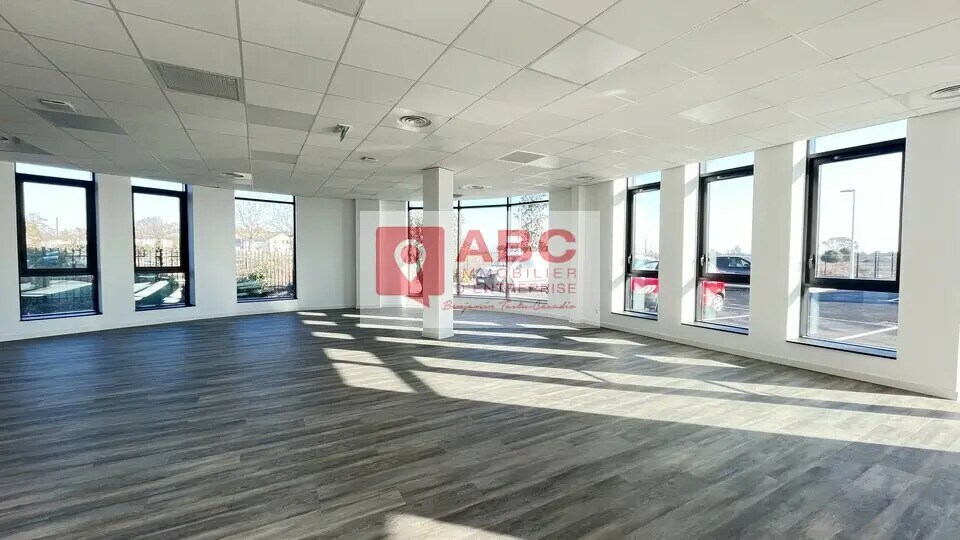 Office in Mauguio for lease - Interior Photo - Image 3 of 4