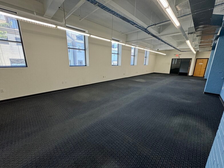 2500 Jane St, Pittsburgh, PA for lease - Interior Photo - Image 3 of 12