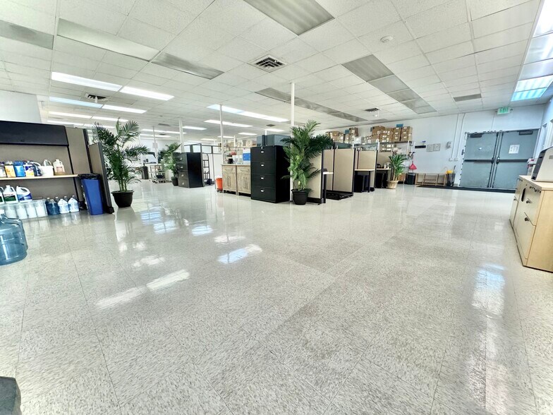 795 San Antonio Rd, Palo Alto, CA à louer - Photo du bâtiment - Image 2 de 8