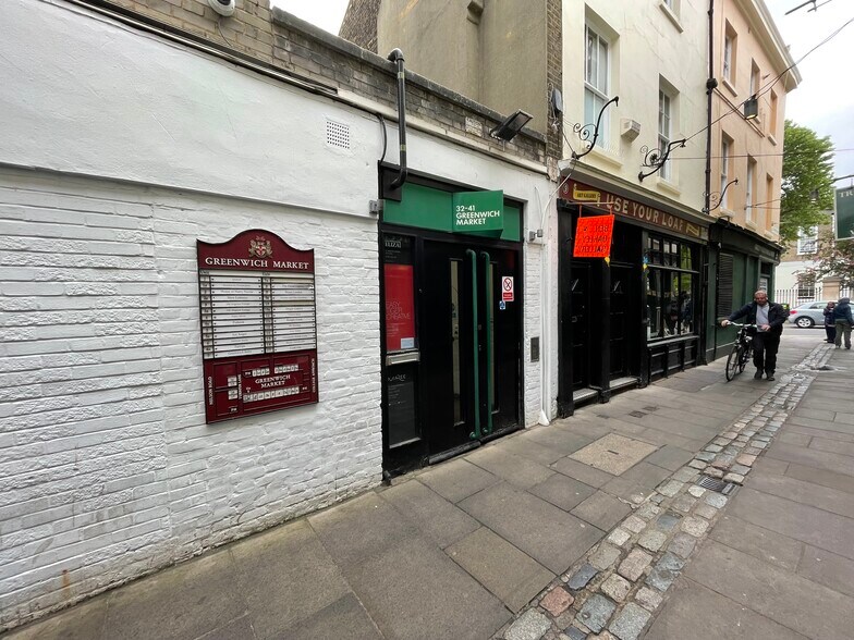 39-40 Greenwich Market, London for lease - Building Photo - Image 1 of 14