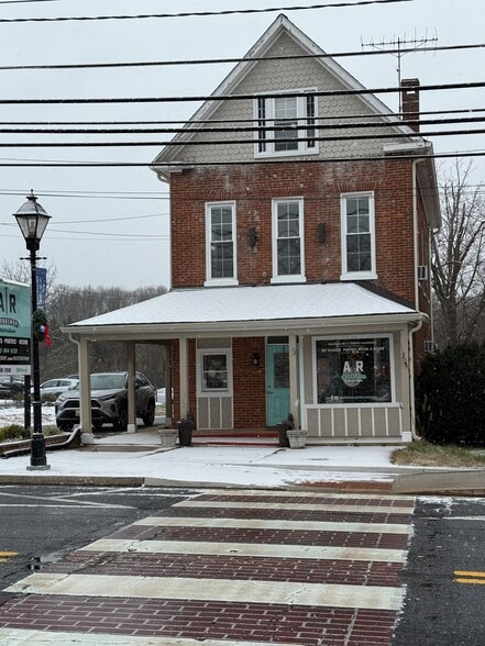 324 Main St, Reisterstown, MD for lease - Building Photo - Image 3 of 12