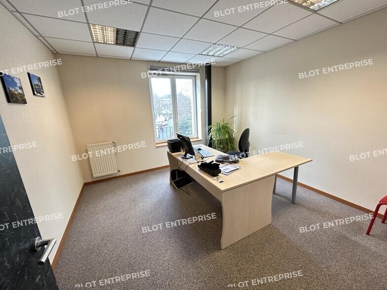 Office in Brest for lease - Interior Photo - Image 2 of 10