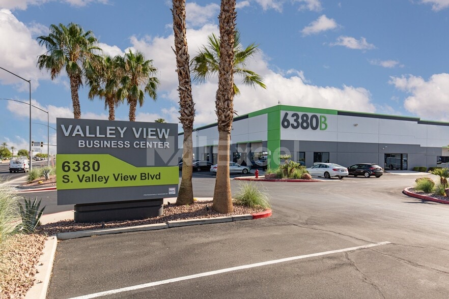 6380 S Valley View Blvd, Las Vegas, NV à louer - Photo du bâtiment - Image 2 de 5