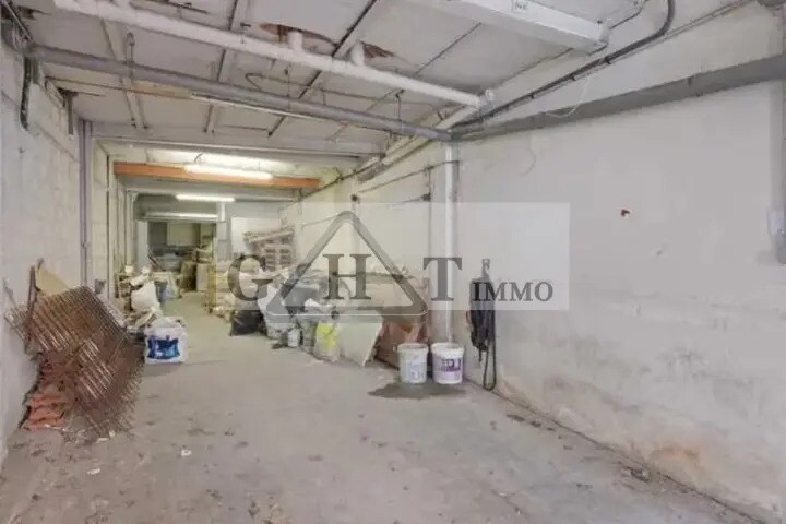 Industrial in Cachan for sale - Interior Photo - Image 2 of 8