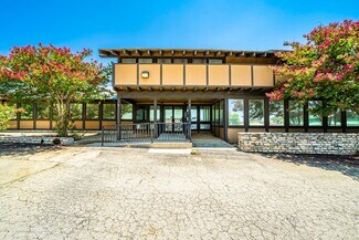 Plus de détails pour 2125 Sidney Baker St, Kerrville, TX - Commerce de détail à vendre