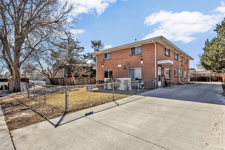 7325 Tennyson St, Westminster, CO à vendre - Photo du bâtiment - Image 2 de 20