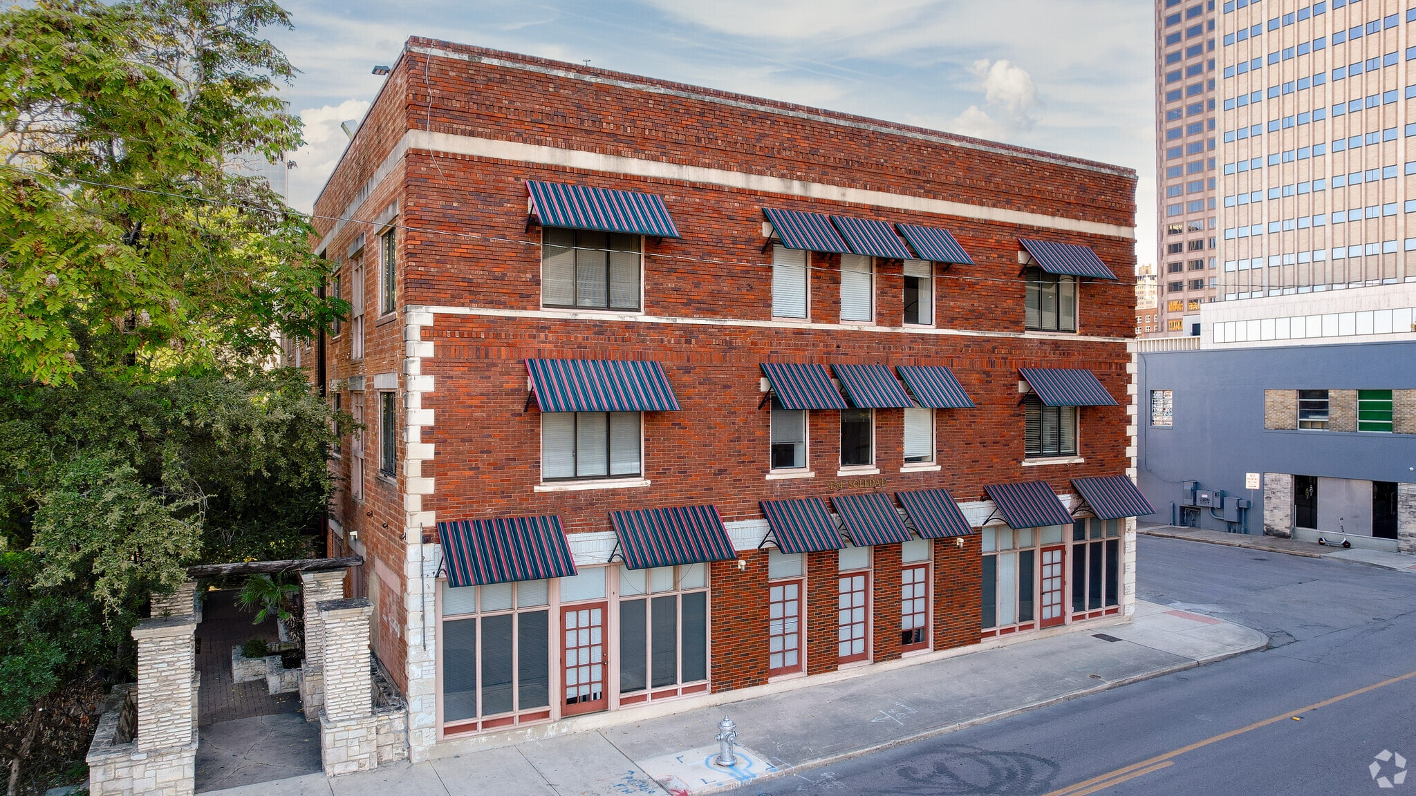 454 Soledad St, San Antonio, TX à louer Photo du bâtiment- Image 1 de 12
