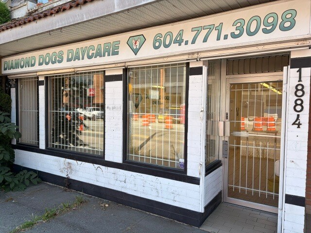 Plus de détails pour 1886 Broadway W, Vancouver, BC - Commerce de détail à louer