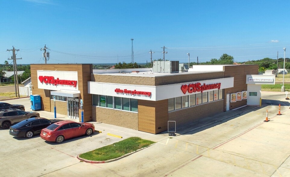 1205 N US Highway 83 Hwy, Zapata, TX for sale - Building Photo - Image 1 of 3
