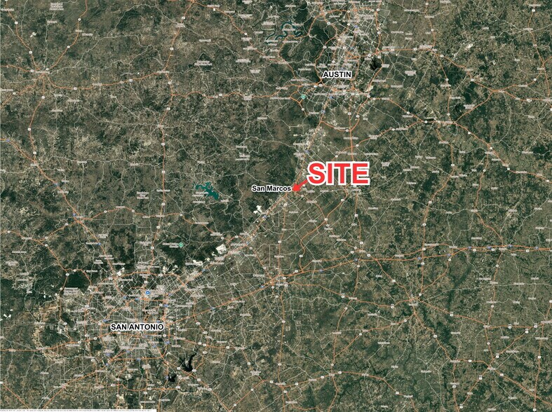 1021 Highway 80, San Marcos, TX à vendre - Photo du bâtiment - Image 2 de 7