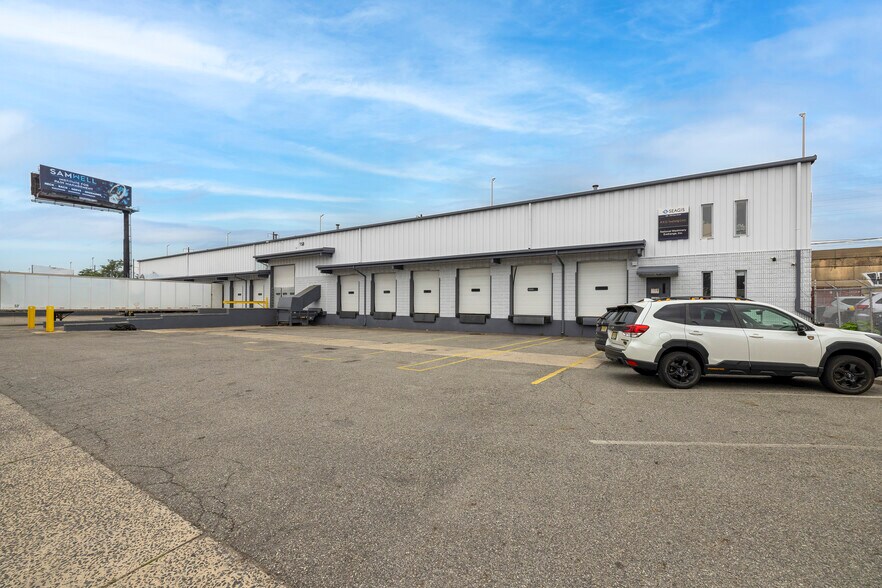 136-158 Paris St, Newark, NJ for lease - Building Photo - Image 3 of 3