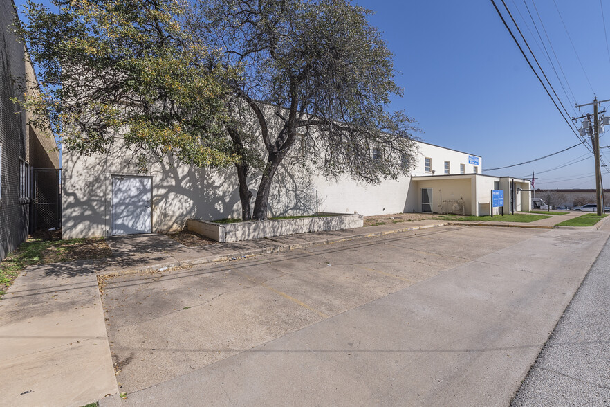 2920 Shotts St, Fort Worth, TX à louer - Photo du b timent - Image 3 de 24