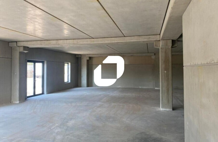 Retail in Issy-les-Moulineaux for sale - Interior Photo - Image 2 of 6