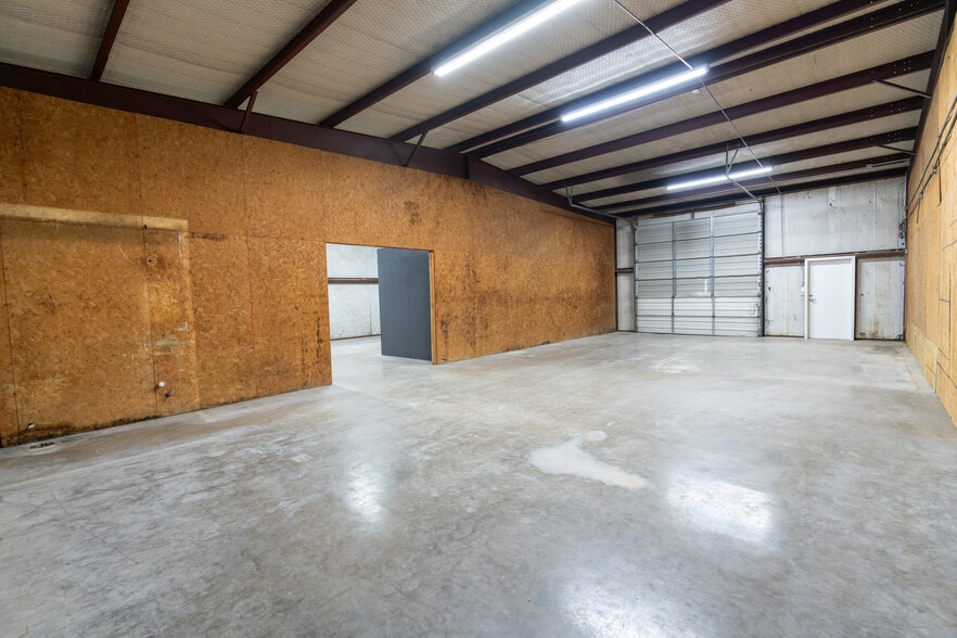 125 Ken Dr, Sherman, TX for lease - Building Photo - Image 3 of 7