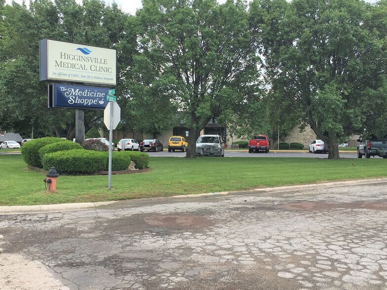 3401 Pine St, Higginsville, MO à vendre - Photo du bâtiment - Image 2 de 6