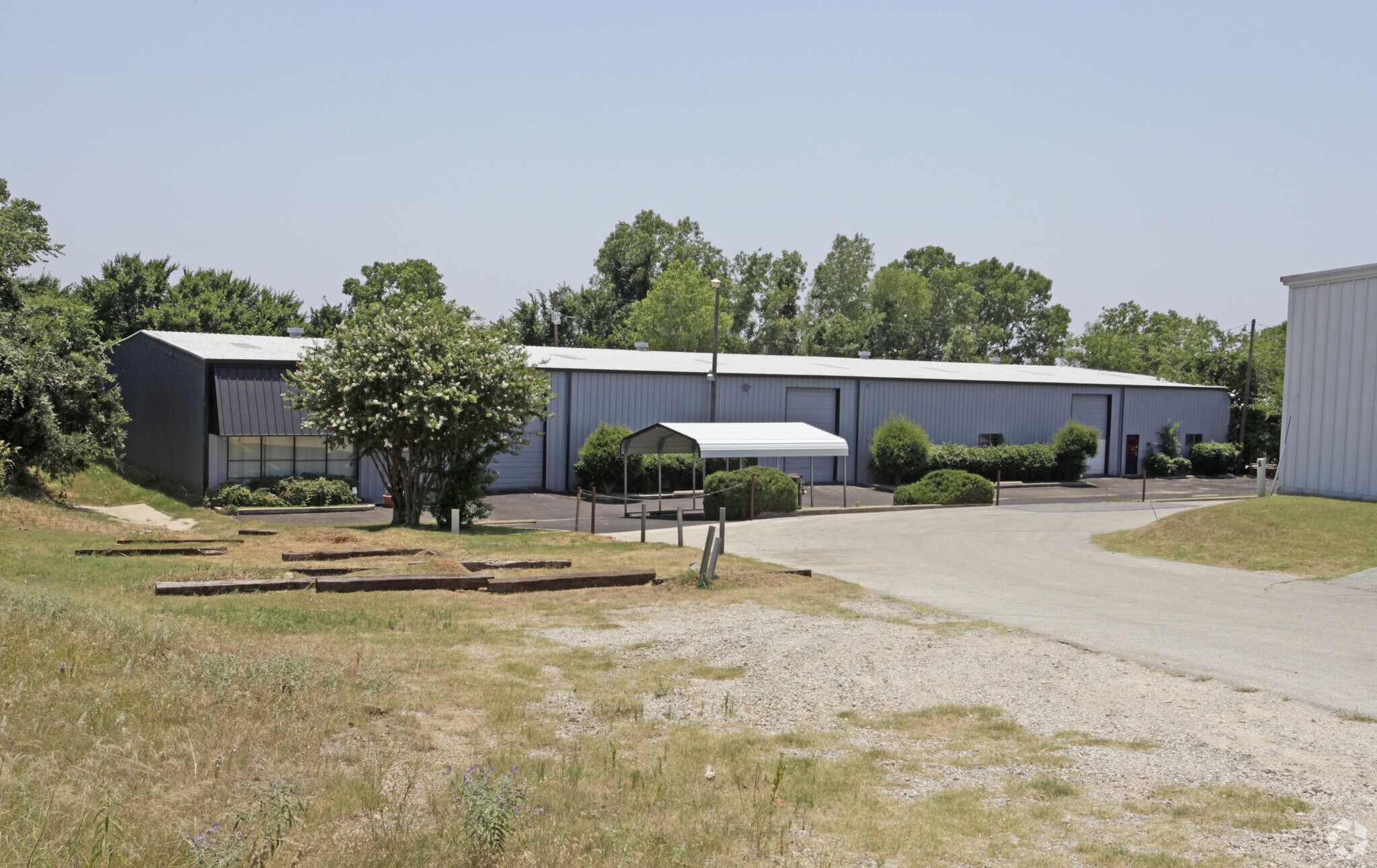 1261 W Hurst Blvd, Hurst, TX à louer Photo du bâtiment- Image 1 de 21