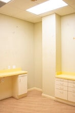 3301-3311 E 12th St, Oakland, CA à louer Photo intérieure- Image 1 de 18