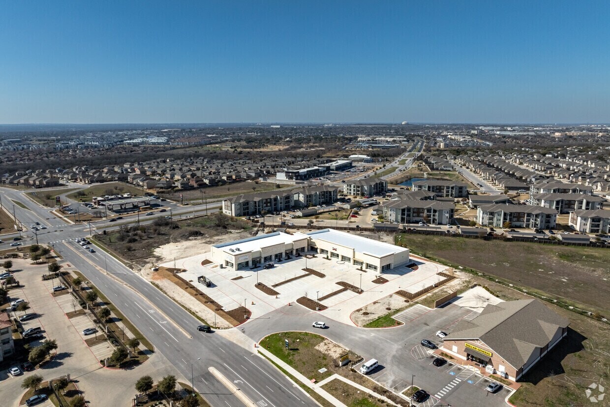 Heatherwide & Wells Branch Pkwy, Pflugerville, TX for lease Building Photo- Image 1 of 4