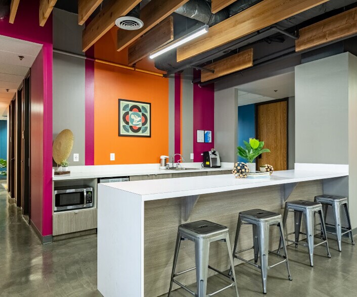 4101 McEwen Rd, Dallas, TX à louer - Photo intérieure - Image 2 de 6