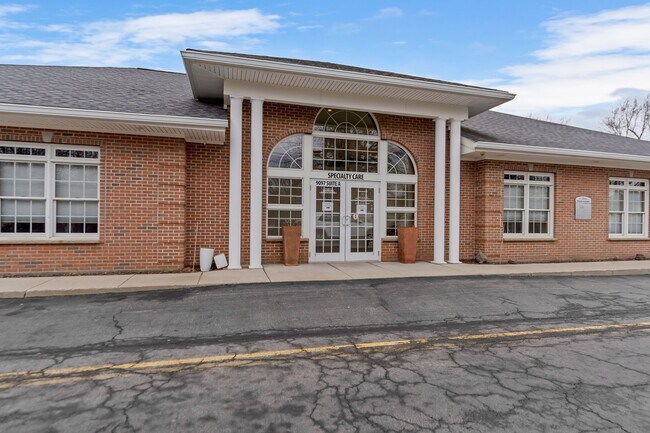 More details for 9095 Main St, Clarence, NY - Office/Medical, Retail for Lease