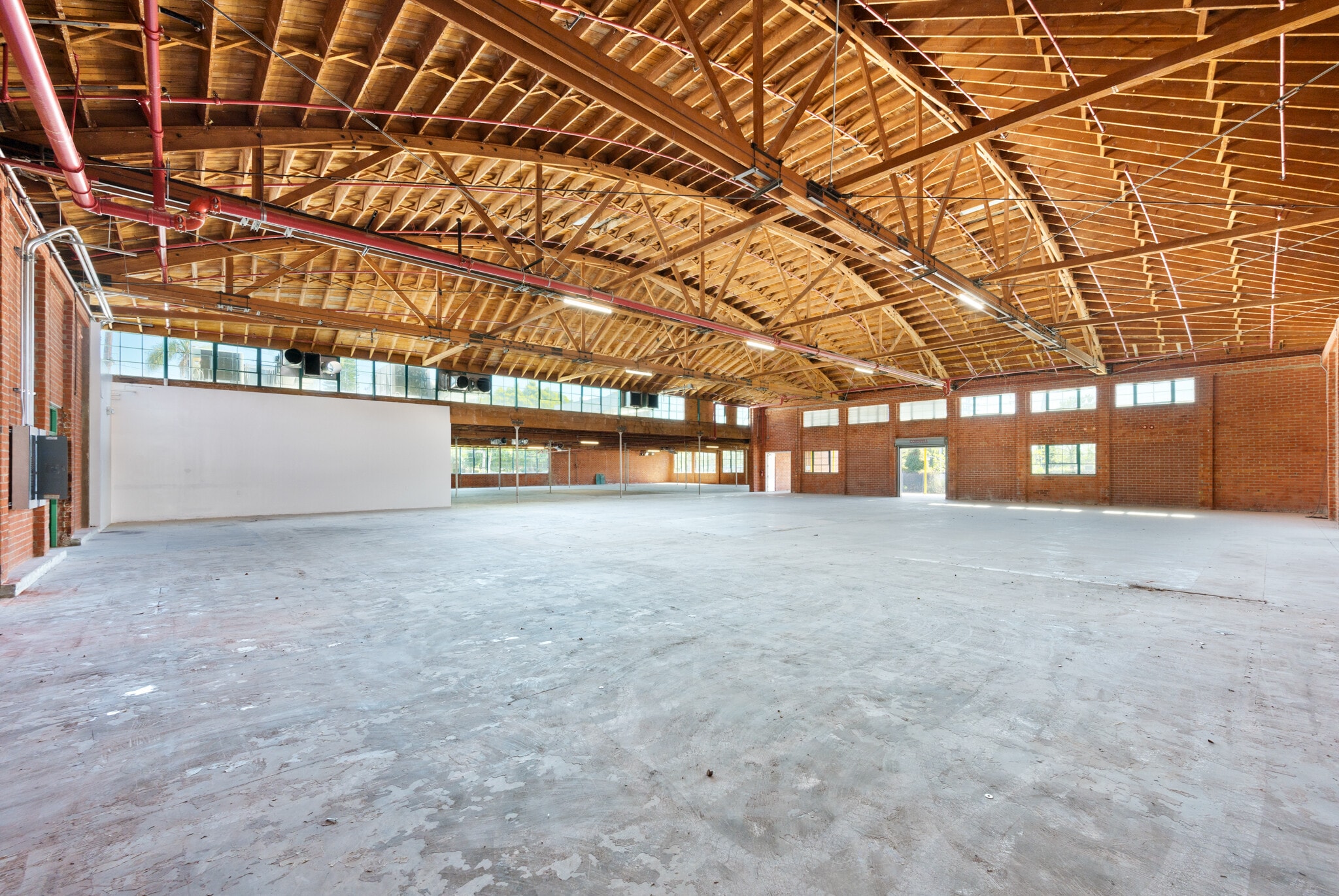 2440 S Sepulveda Blvd, Los Angeles, CA à louer Photo intérieure- Image 1 de 12