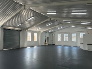 Plus de détails pour Dominion Way West, Worthing - Industriel à louer