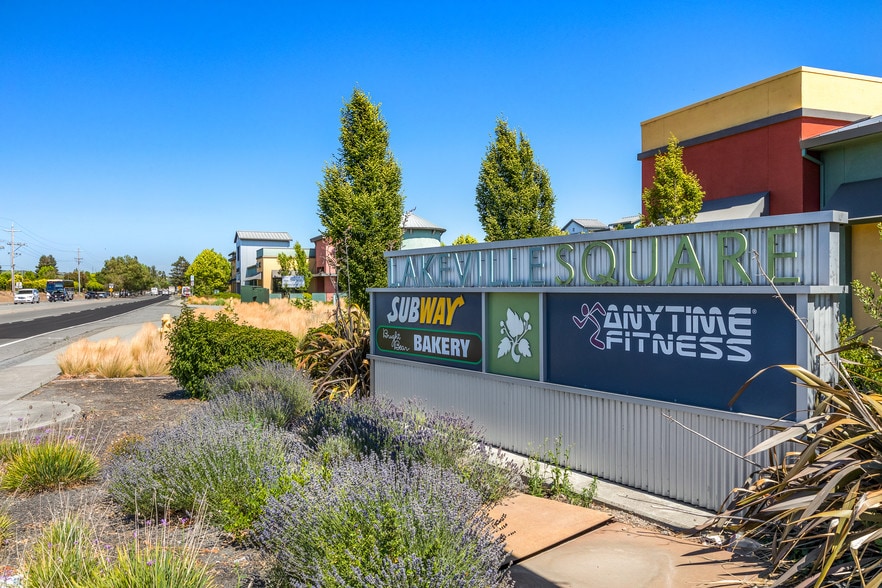 Lakeville Hwy, Petaluma, CA for lease - Building Photo - Image 1 of 5