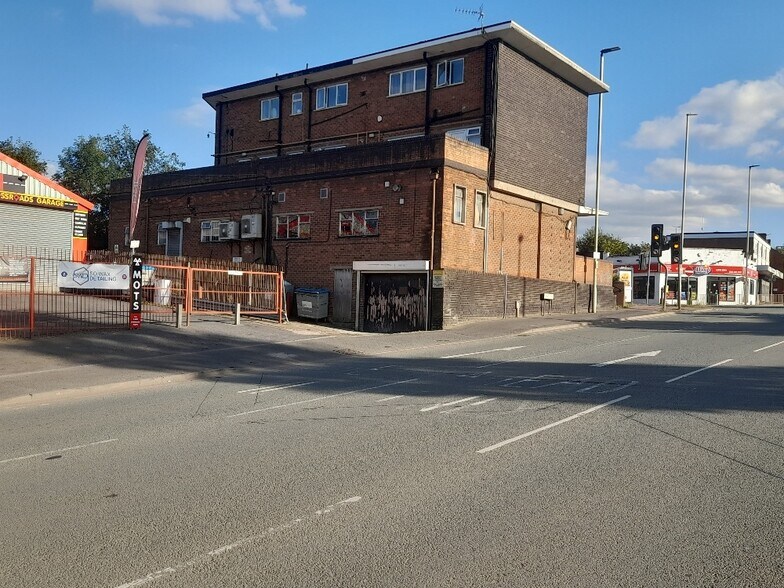 1-5 High St, Stourbridge à louer - Photo du bâtiment - Image 2 de 12