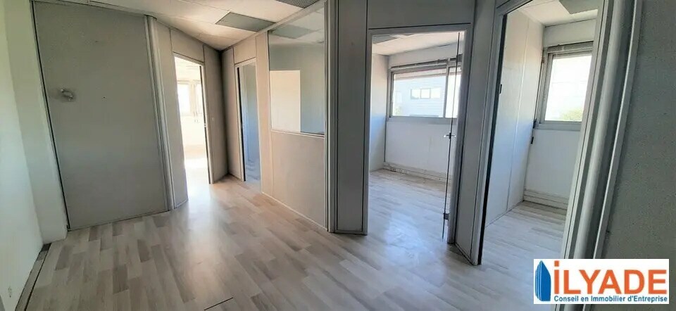 Office in Aix-en-Provence for lease Building Photo- Image 1 of 5