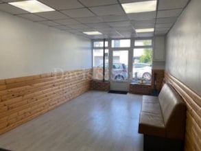 4-4A Commercial St, Cwmbran à louer Photo intérieure- Image 2 de 8