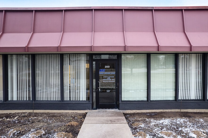 1500 Hicks Rd, Rolling Meadows, IL à louer - Photo du bâtiment - Image 3 de 7