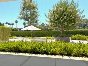 2211 Michelson Dr, Irvine, CA à louer Photo intérieure- Image 2 de 10