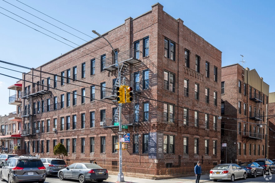 864 49th St, Brooklyn, NY à vendre - Photo principale - Image 1 de 7