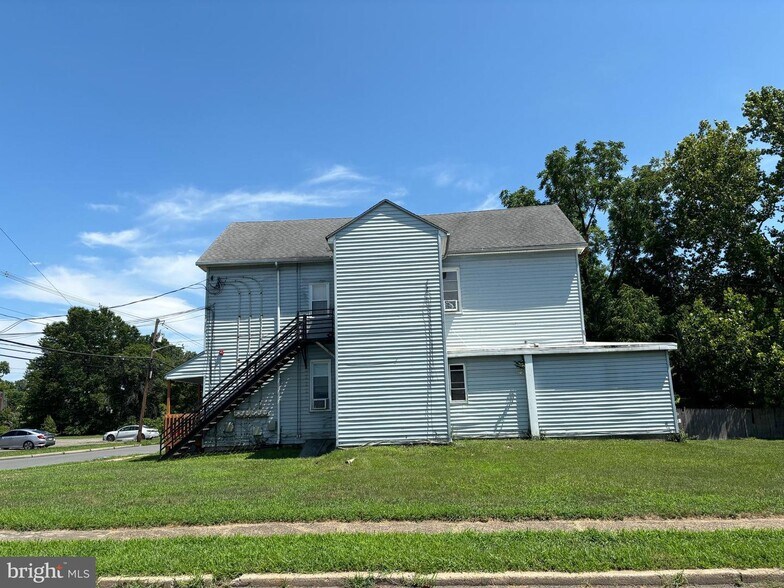 41 Carpenter St, Woodbury, NJ à vendre - Photo du bâtiment - Image 3 de 4