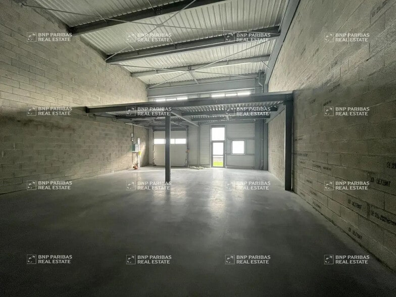 Flex in La Chapelle-sur-Erdre for sale - Building Photo - Image 3 of 8