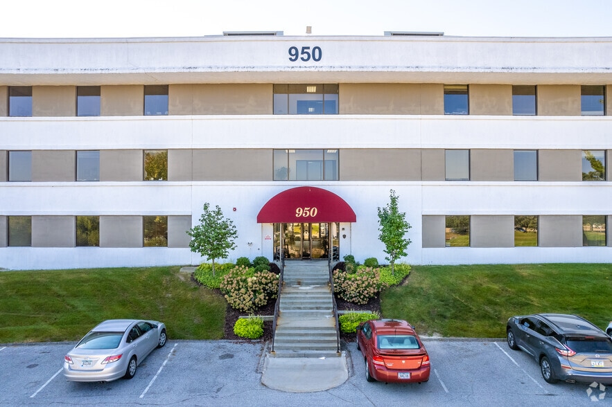 950 Office Park Rd, West Des Moines, IA à vendre - Photo du bâtiment - Image 3 de 5