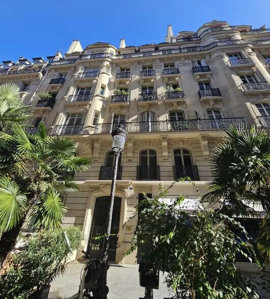 Office in Paris for sale - Building Photo - Image 3 of 11