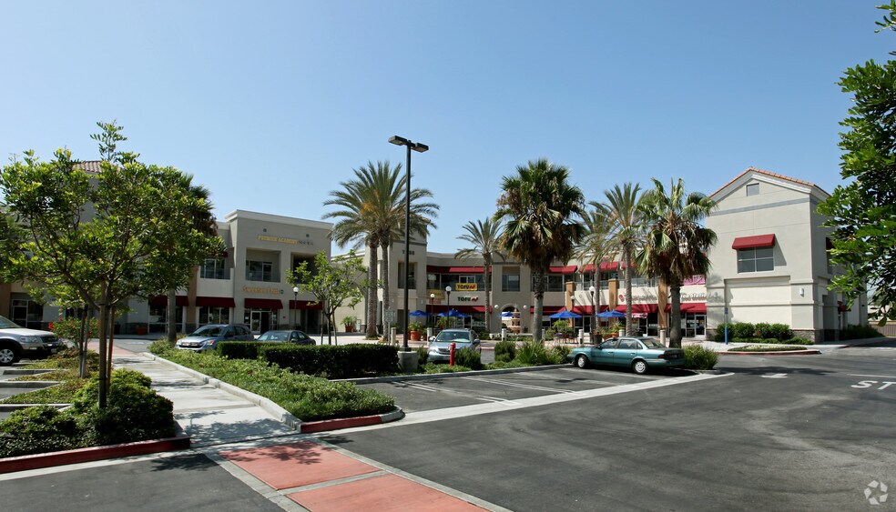 11660-11710 South St, Artesia, CA à louer - Photo du bâtiment - Image 2 de 6