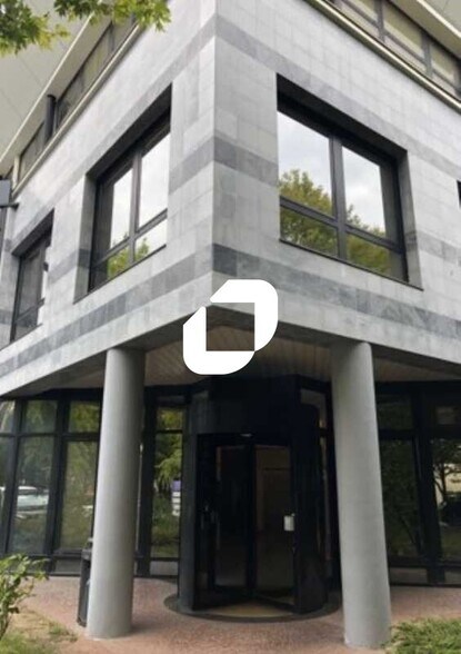2 Allée Des Barbanniers, Gennevilliers à vendre - Photo du bâtiment - Image 3 de 8