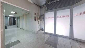 Plus de détails pour Multi-résidentiel à vendre