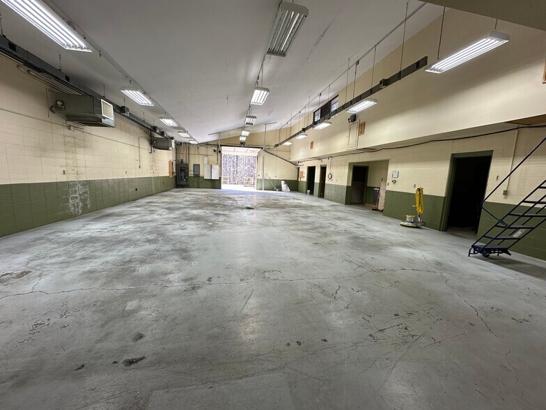 115 Eastman Ave, Gadsden, AL à louer - Photo du bâtiment - Image 3 de 6