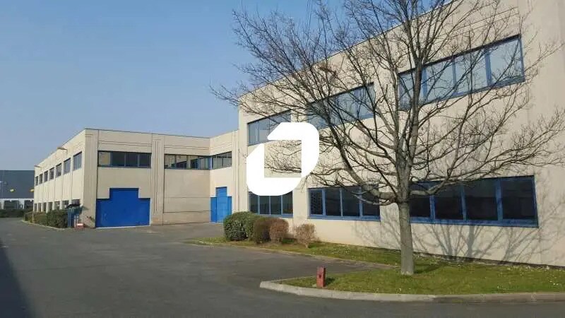 Flex in Villeneuve-la-Garenne for lease Building Photo- Image 1 of 8