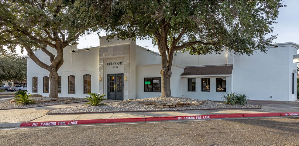 102 Del Ct, Laredo, TX à louer - Photo du bâtiment - Image 2 de 20
