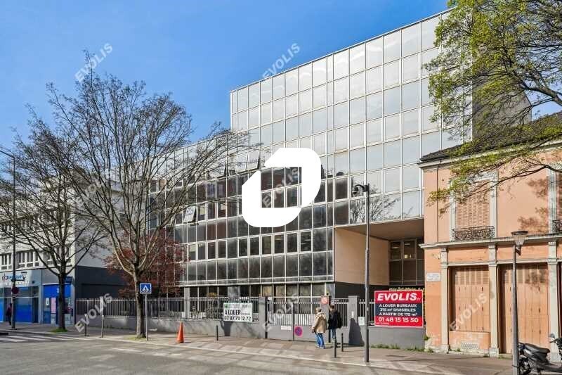 Bureau dans Saint-Ouen-sur-Seine à louer - Photo du bâtiment - Image 2 de 7