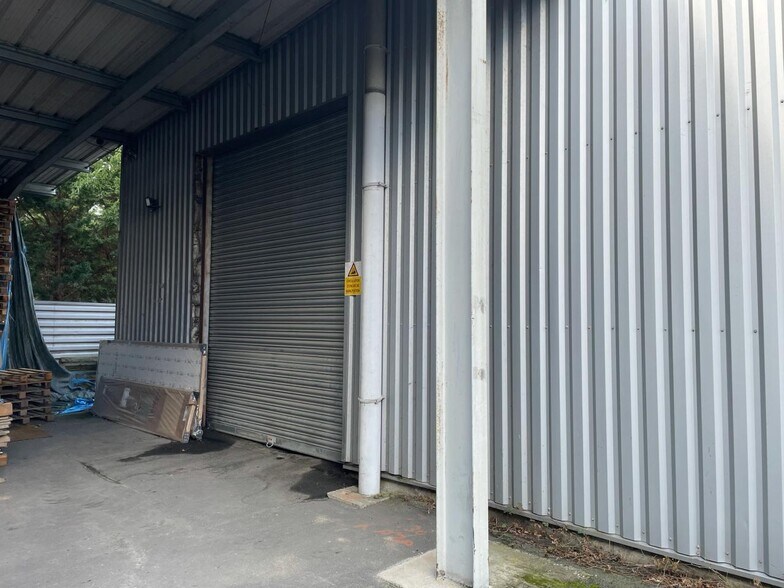 Flex in Bordeaux for sale - Building Photo - Image 2 of 8