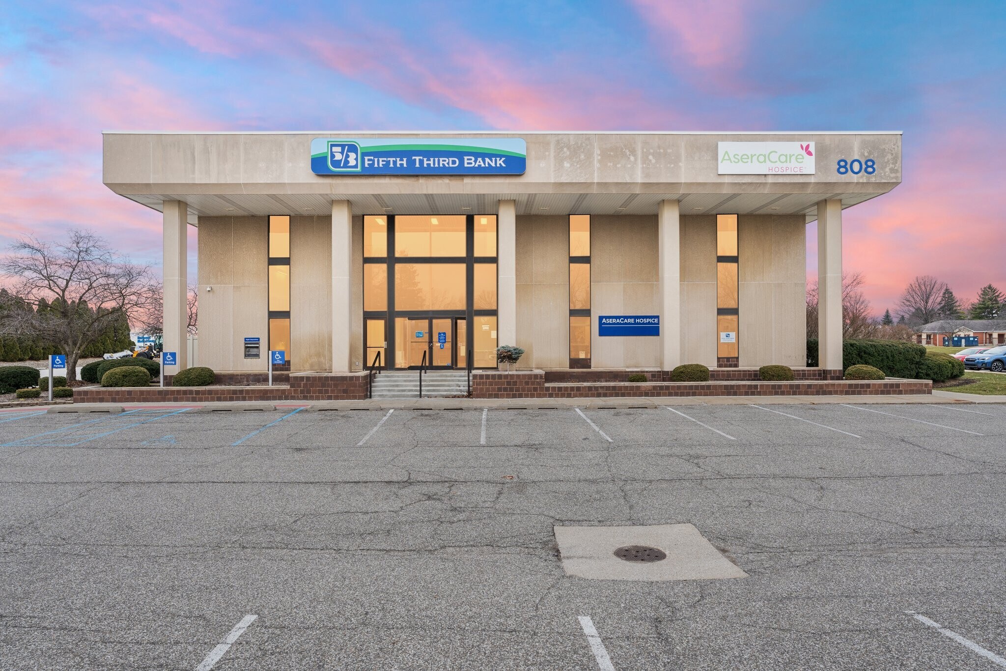 808 Vale Park Rd, Valparaiso, IN à vendre Photo du bâtiment- Image 1 de 14