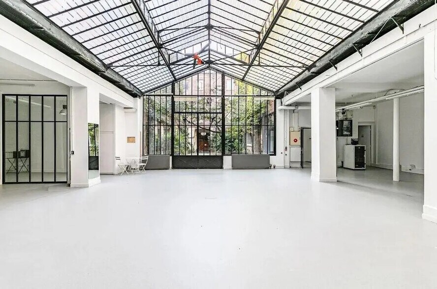 Bureau dans Paris à vendre - Photo du bâtiment - Image 3 de 10