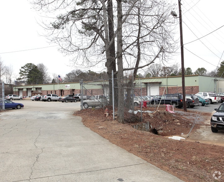1125 Hayes Industrial Dr, Atlanta, GA for sale - Building Photo - Image 2 of 6