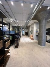 328 S Jefferson St, Chicago, IL for lease Interior Photo- Image 2 of 5