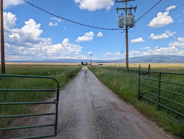 57707 OR-140, Bly, OR for sale - Building Photo - Image 2 of 13